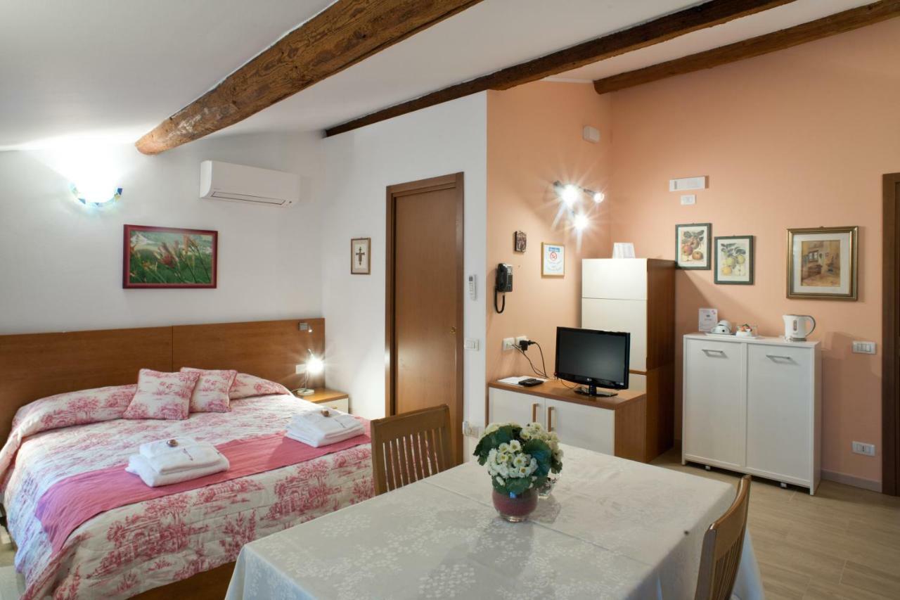 Vago B&B La Casa Di Rosa المظهر الخارجي الصورة
